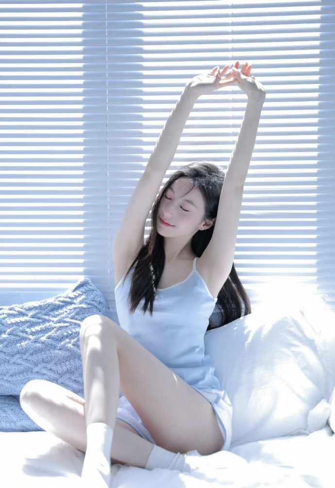 名侦探柯南：黑铁的鱼影 封面