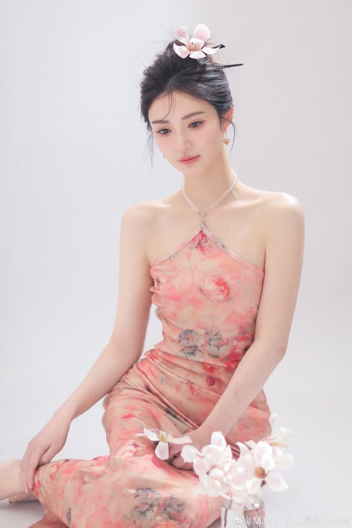 灰质 封面
